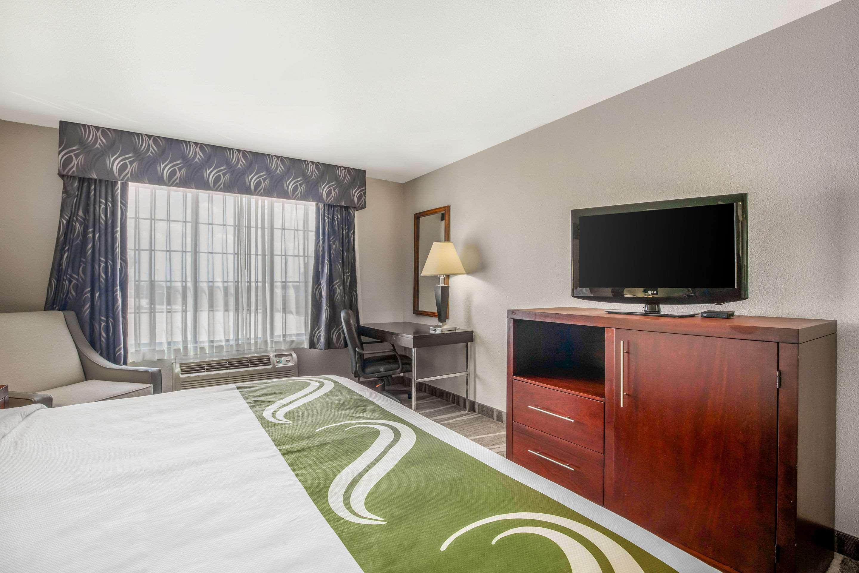 Quality Inn & Suites 웨더포드 외부 사진