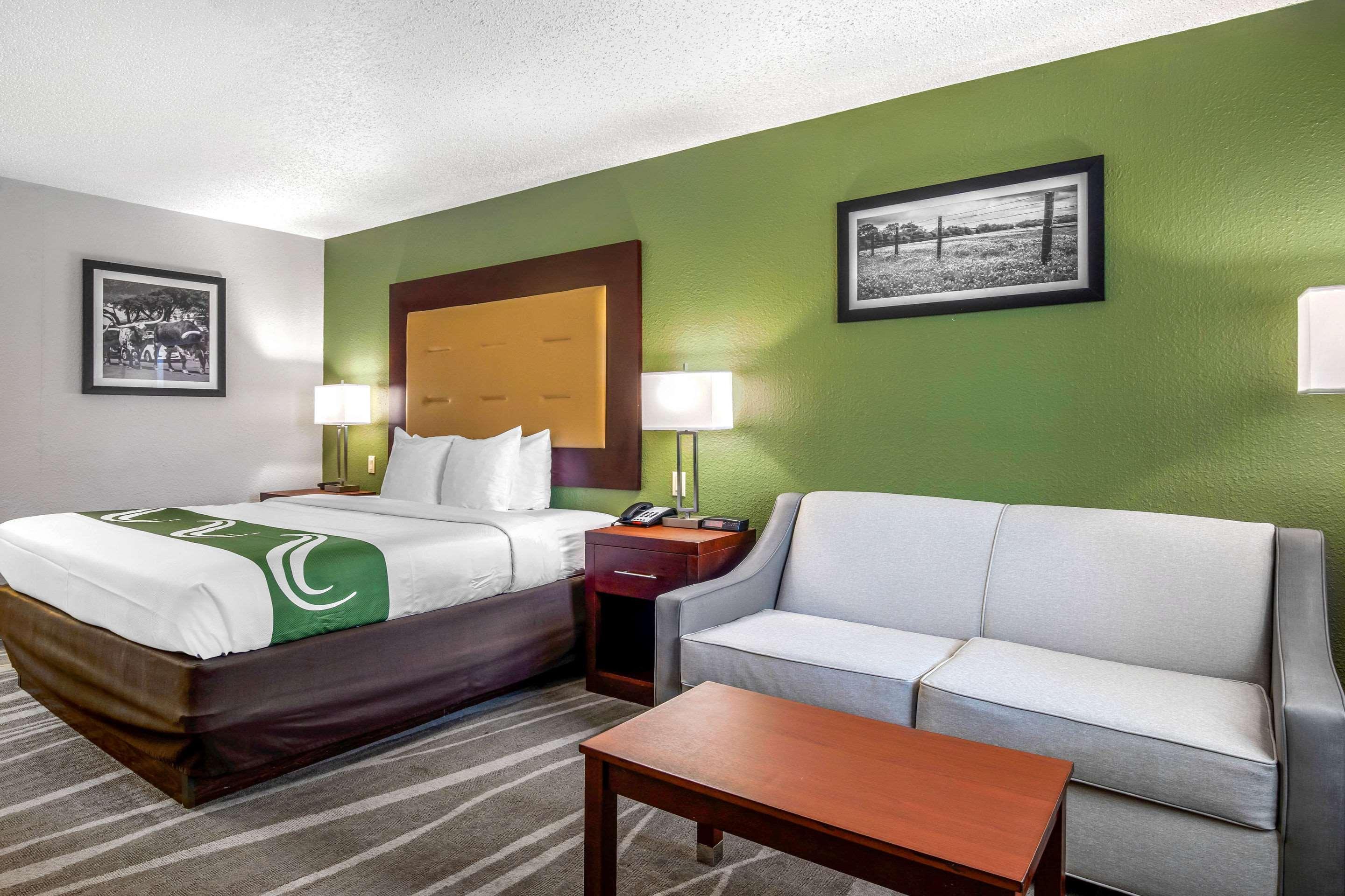 Quality Inn & Suites 웨더포드 외부 사진