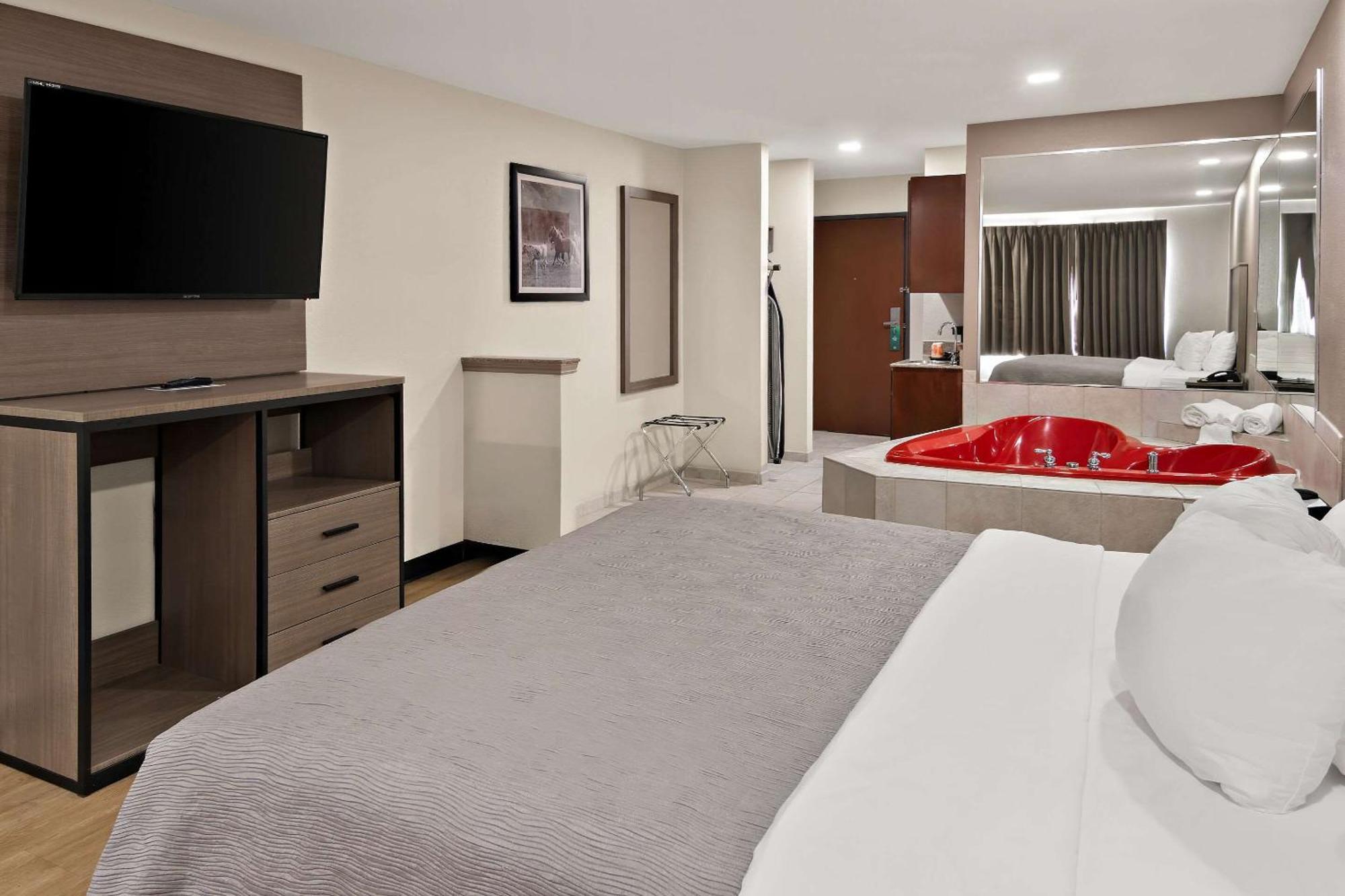 Quality Inn & Suites 웨더포드 외부 사진