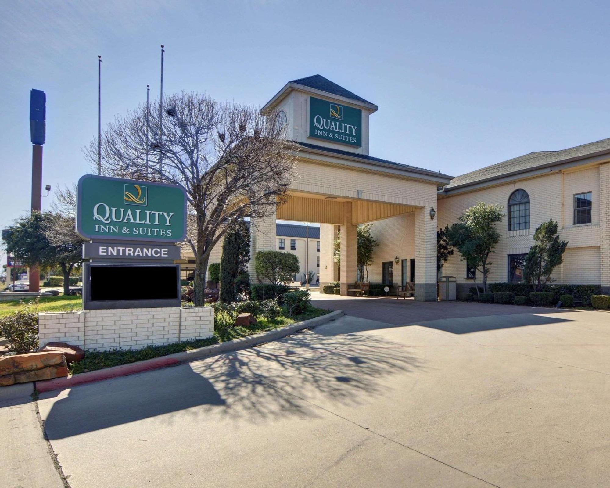 Quality Inn & Suites 웨더포드 외부 사진