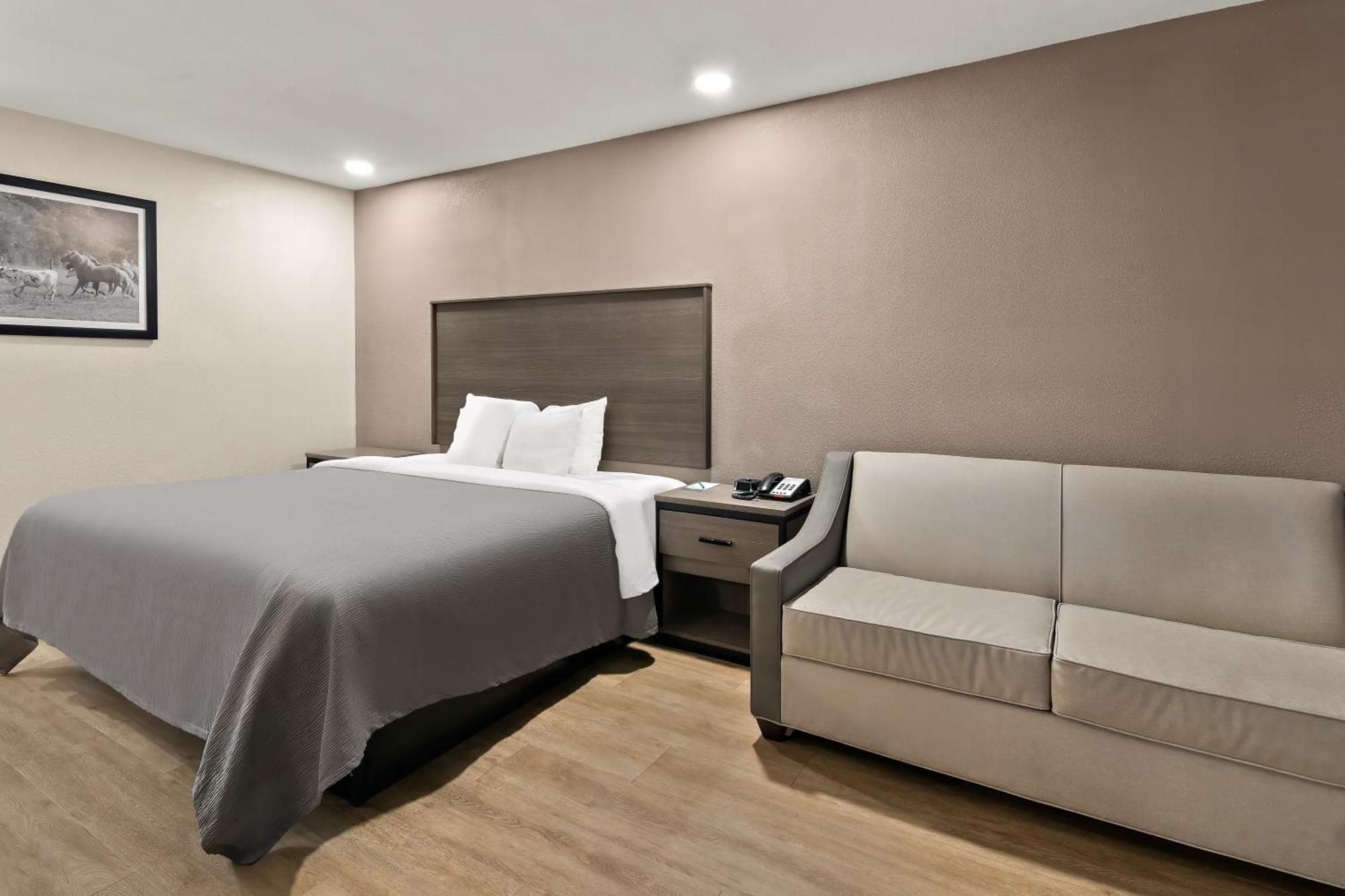 Quality Inn & Suites 웨더포드 외부 사진